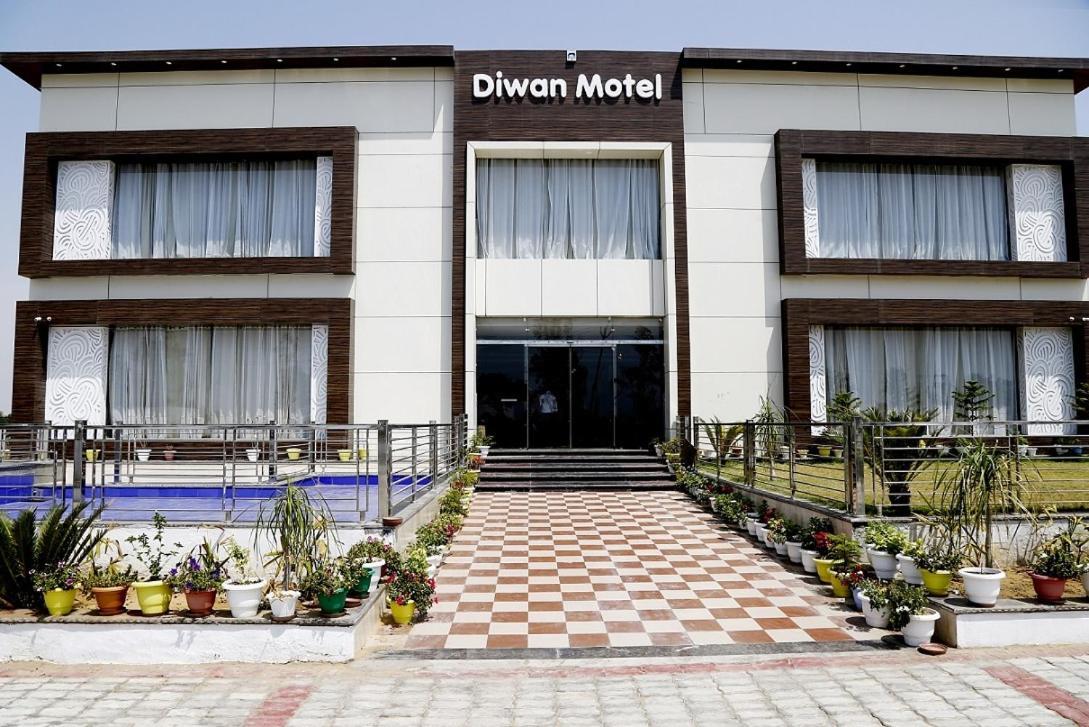Diwan Hotel And Restaurant Surkhi 外观 照片
