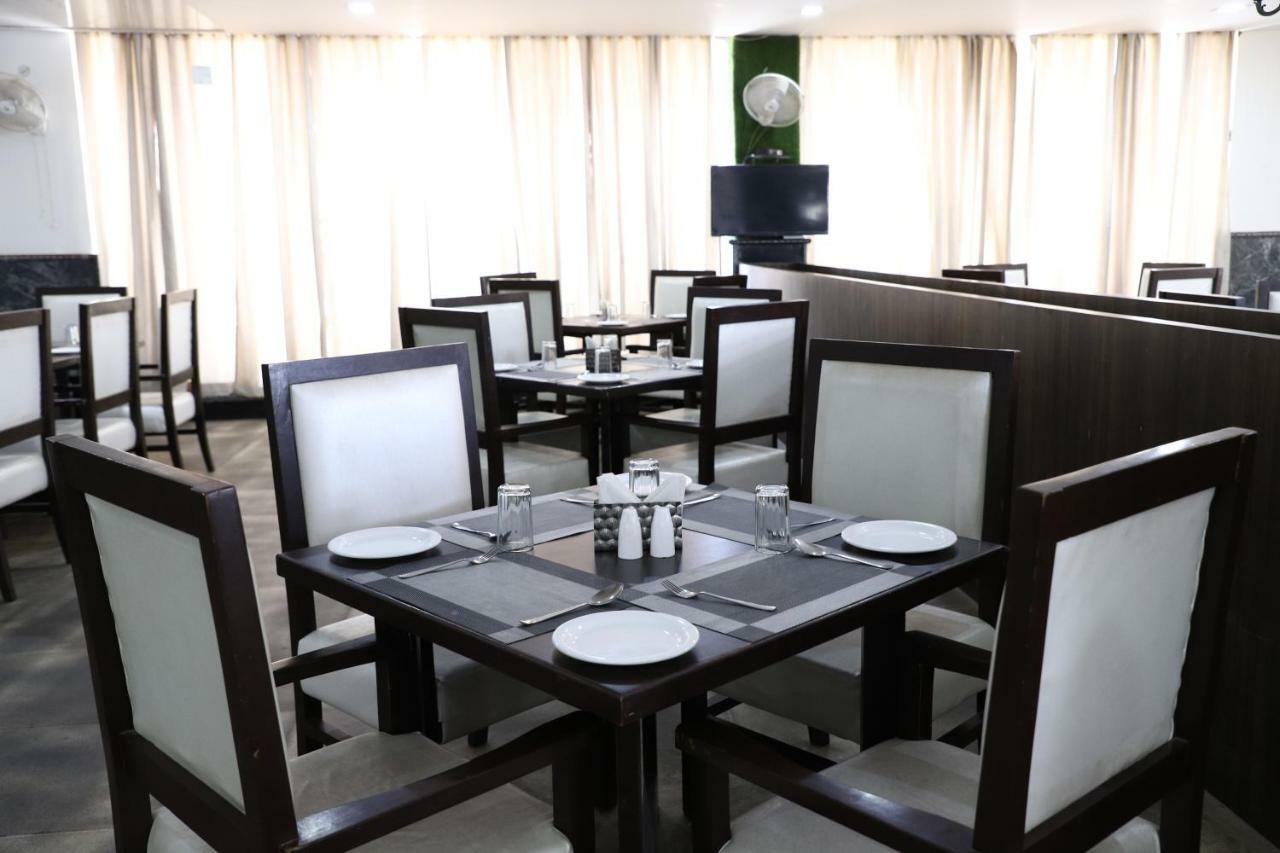 Diwan Hotel And Restaurant Surkhi 外观 照片