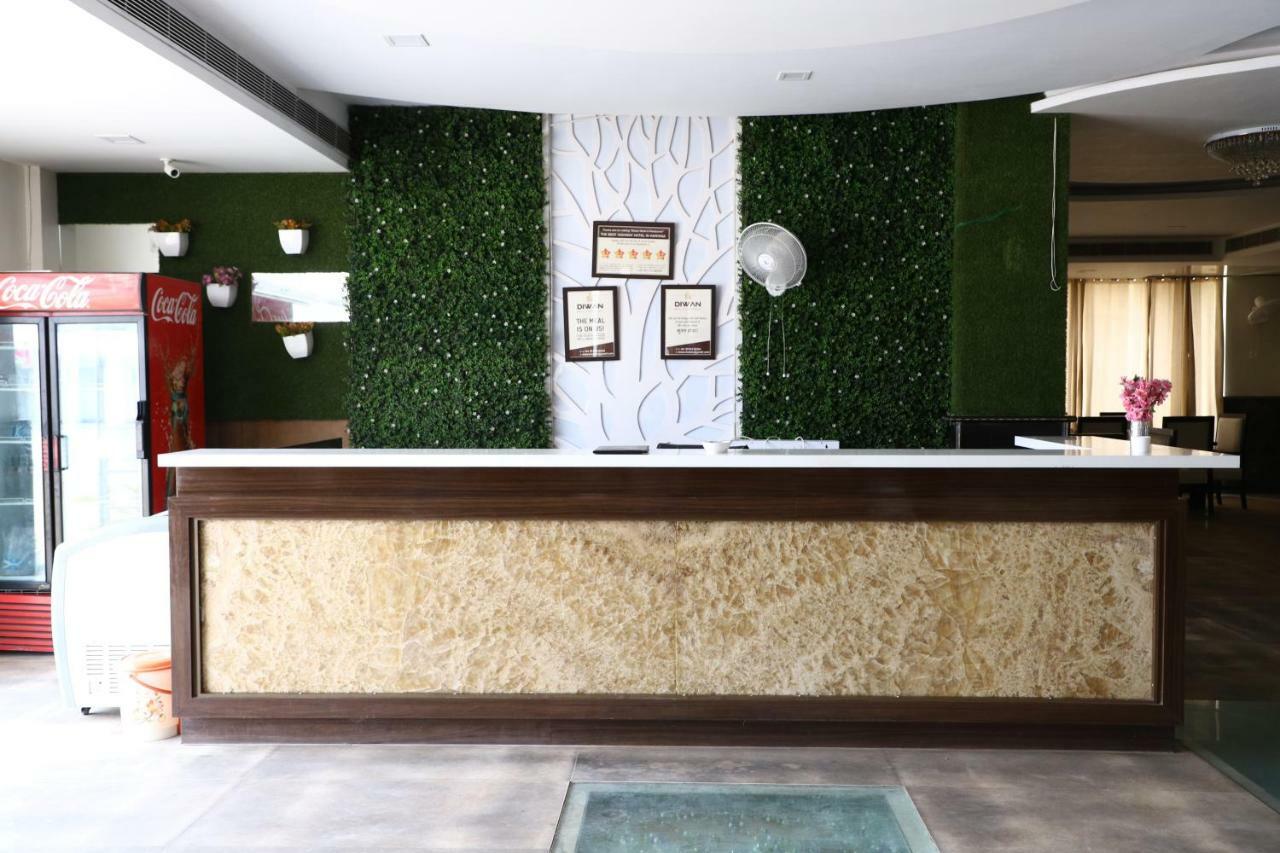 Diwan Hotel And Restaurant Surkhi 外观 照片