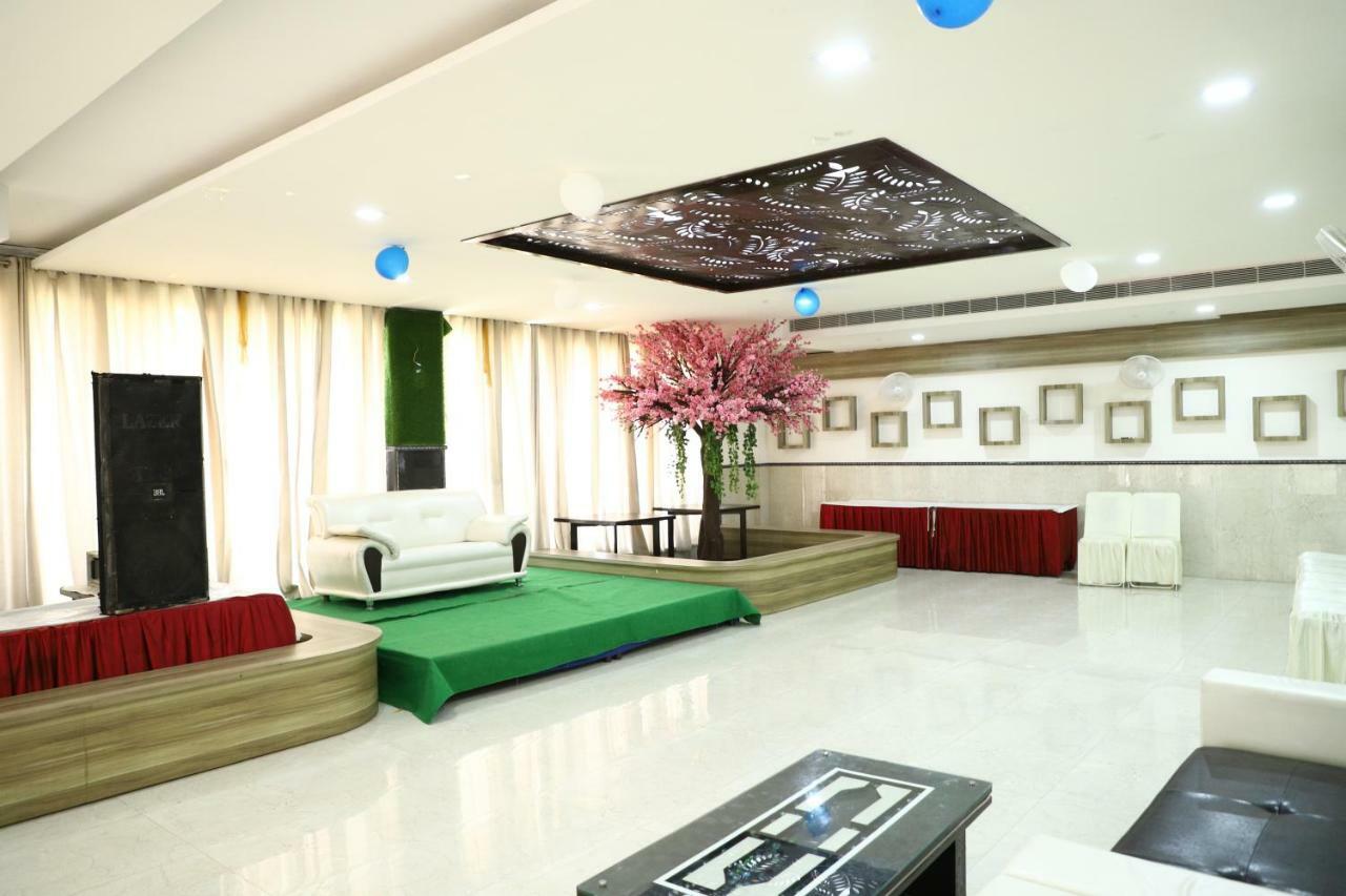 Diwan Hotel And Restaurant Surkhi 外观 照片