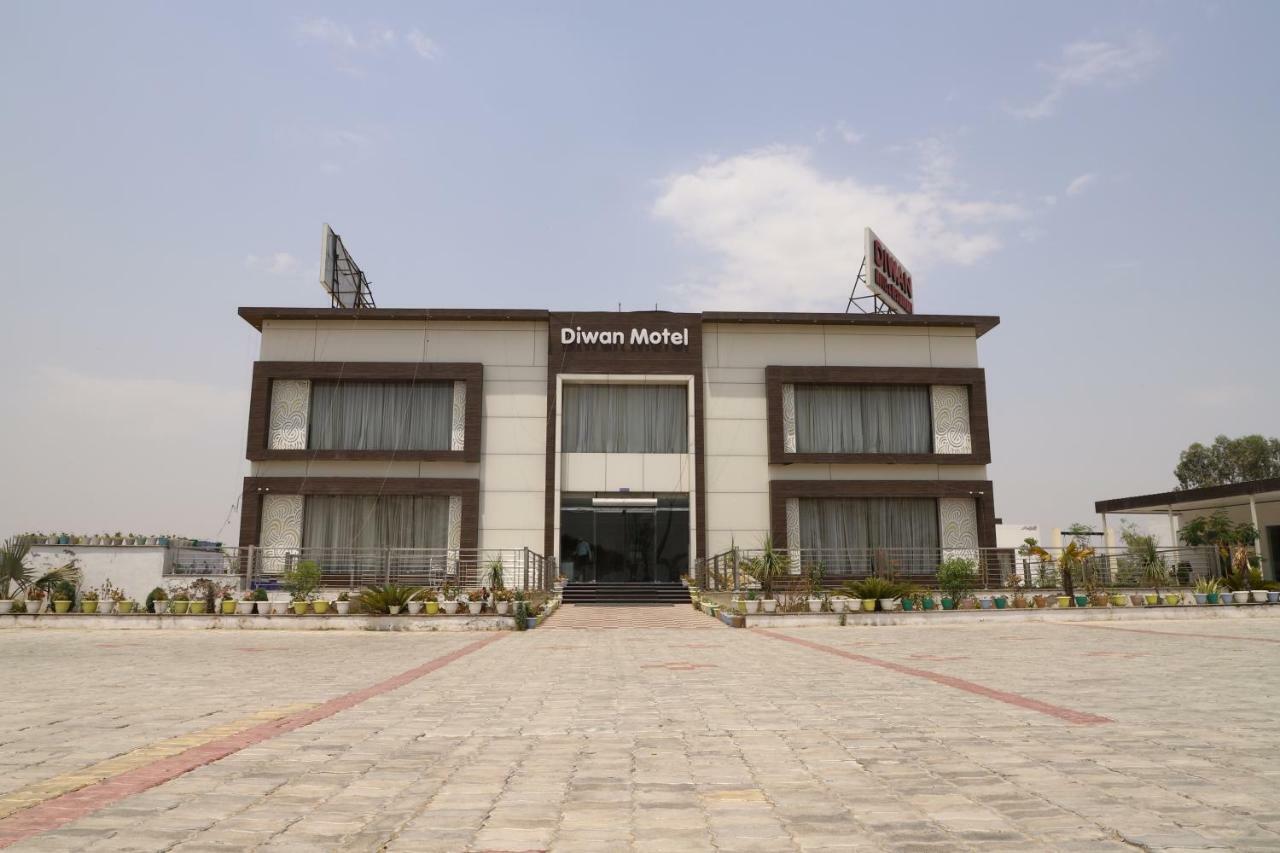 Diwan Hotel And Restaurant Surkhi 外观 照片